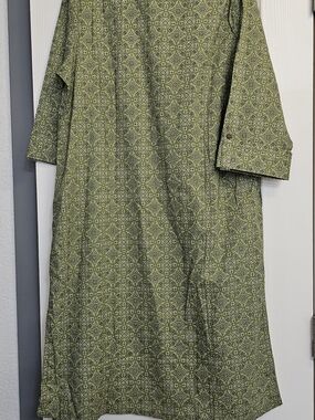 Green Printed Long Sleeve Maxi Dress